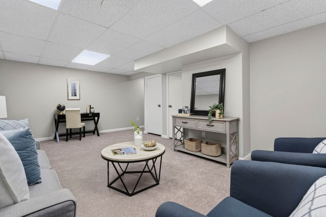 18 Fairway Cir 18, Natick, MA 01760