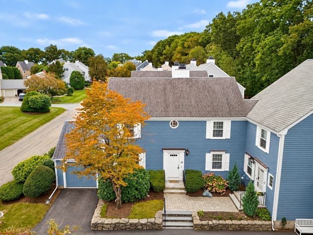 18 Fairway Cir 18, Natick, MA 01760