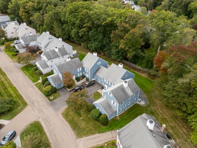18 Fairway Cir 18, Natick, MA 01760