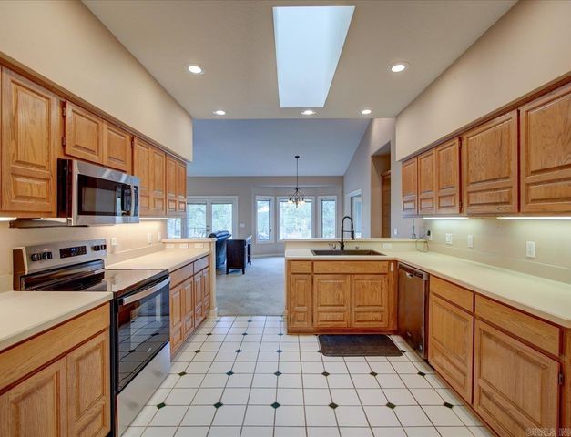 432 Maderas Drive, Hot Springs Village, AR 71909