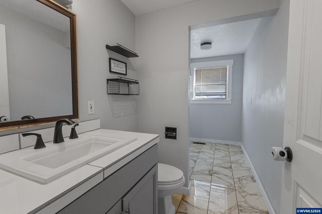 545 NE Overlook Wy, Sublimity, OR 97385