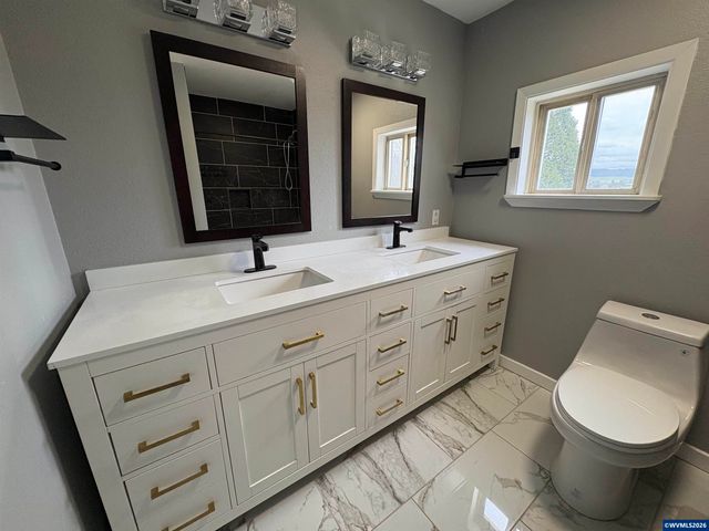 545 NE Overlook Wy, Sublimity, OR 97385