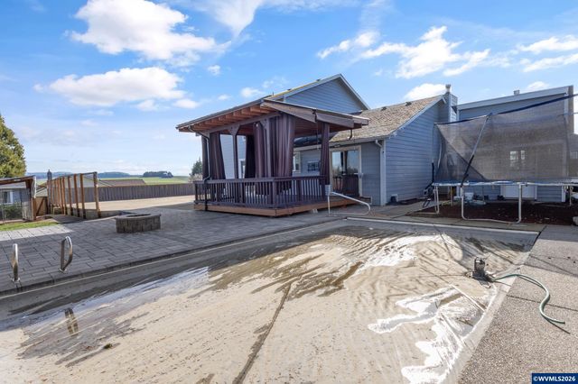 545 NE Overlook Wy, Sublimity, OR 97385