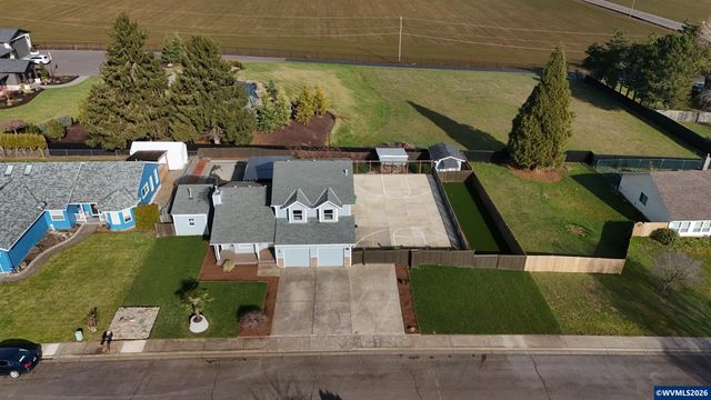 545 NE Overlook Wy, Sublimity, OR 97385