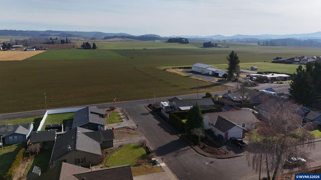 545 NE Overlook Wy, Sublimity, OR 97385