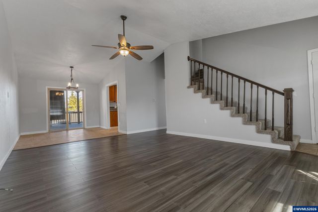 545 NE Overlook Wy, Sublimity, OR 97385