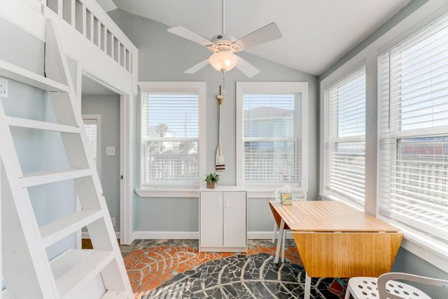 4211 Surf Drive, Galveston, TX 77554