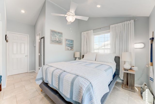 4211 Surf Drive, Galveston, TX 77554