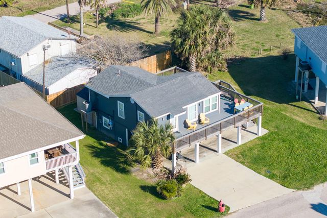 4211 Surf Drive, Galveston, TX 77554