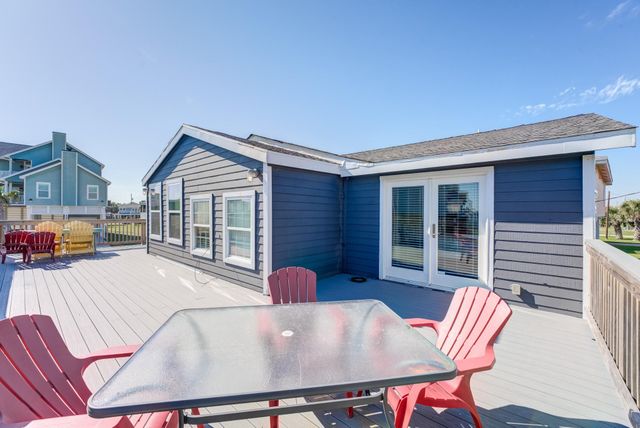 4211 Surf Drive, Galveston, TX 77554