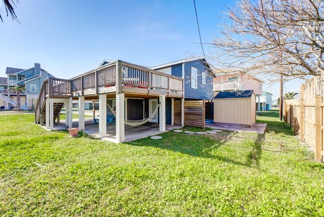 4211 Surf Drive, Galveston, TX 77554