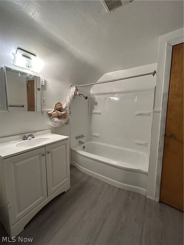 3448 E 69th Street UP, Cleveland, OH 44127
