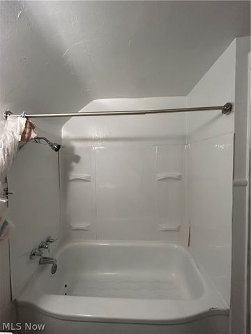 3448 E 69th Street UP, Cleveland, OH 44127