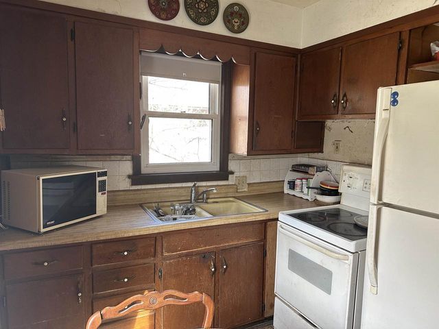 2811 Hoard Street, Madison, WI 53704