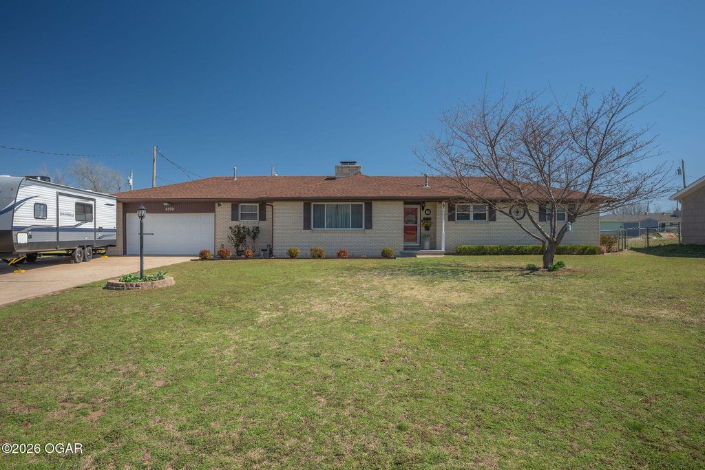 2509 S Illinois Avenue, Joplin, MO 64804