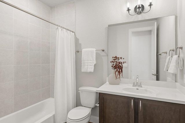 216 Gulfton ST, Lakeway, TX 78738