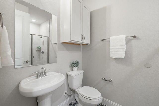 216 Gulfton ST, Lakeway, TX 78738