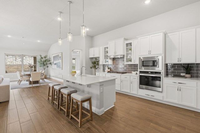 216 Gulfton ST, Lakeway, TX 78738