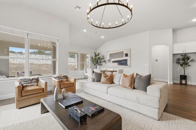 216 Gulfton ST, Lakeway, TX 78738