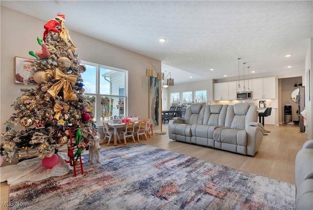 3367 Ponderosa Trail, Green, OH 44685