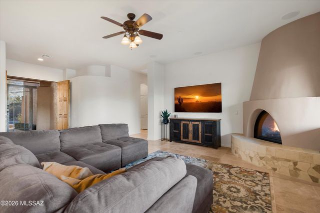 10561 S Coyote Melon Loop, Vail, AZ 85641