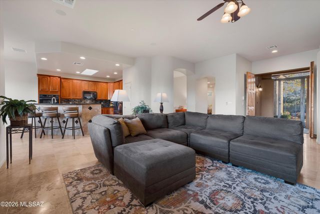 10561 S Coyote Melon Loop, Vail, AZ 85641