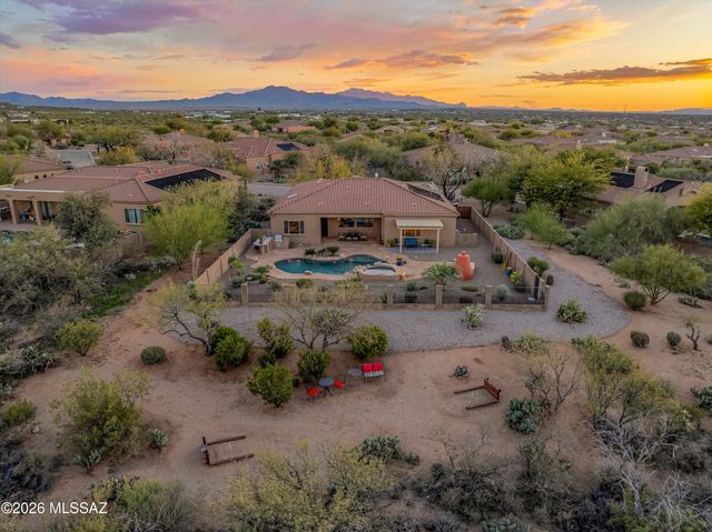 10561 S Coyote Melon Loop, Vail, AZ 85641