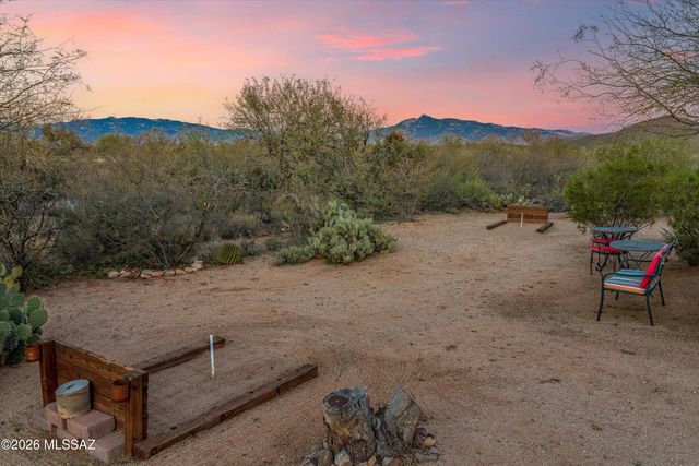 10561 S Coyote Melon Loop, Vail, AZ 85641