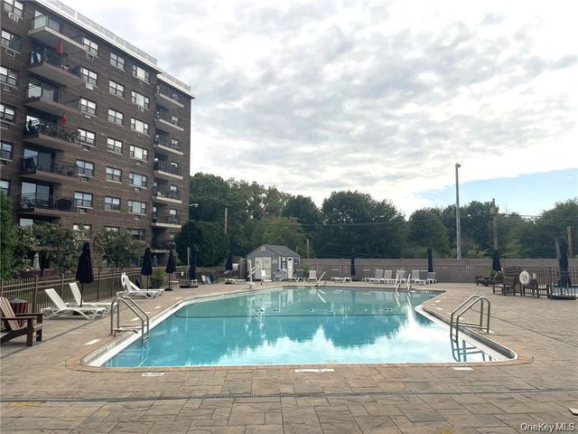 200 Diplomat Drive 8N, Mount Kisco, NY 10549