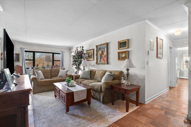 200 Diplomat Drive 8N, Mount Kisco, NY 10549