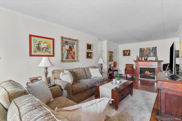 200 Diplomat Drive 8N, Mount Kisco, NY 10549