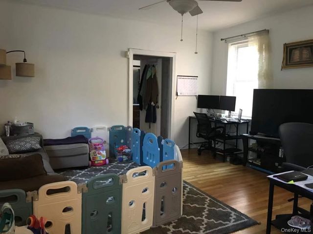 61-40 Saunders Street C5, Rego Park, NY 11374