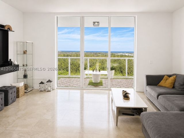14951 Royal Oaks Ln 1501, North Miami, FL 33181