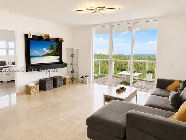 14951 Royal Oaks Ln 1501, North Miami, FL 33181