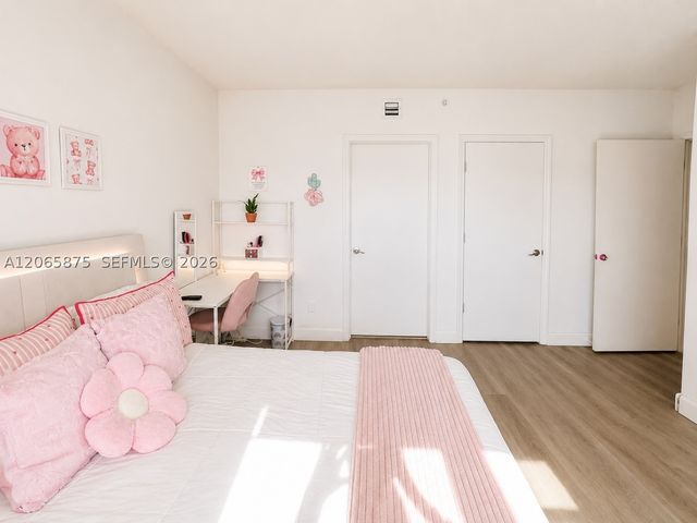 14951 Royal Oaks Ln 1501, North Miami, FL 33181