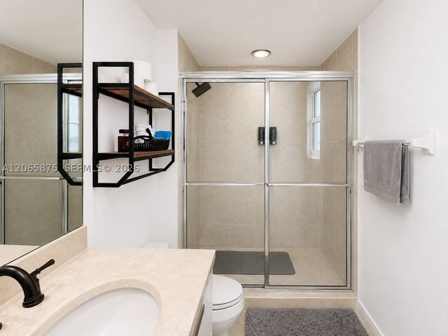 14951 Royal Oaks Ln 1501, North Miami, FL 33181