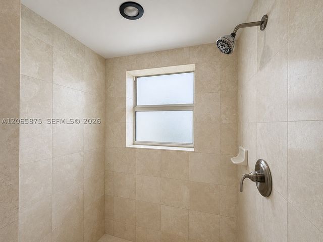 14951 Royal Oaks Ln 1501, North Miami, FL 33181
