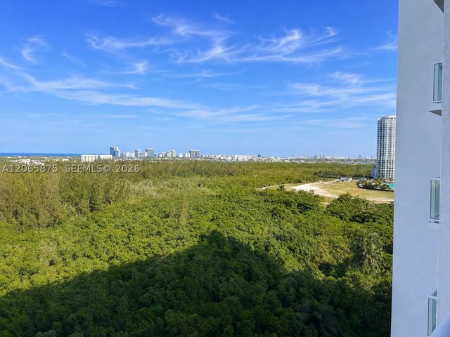14951 Royal Oaks Ln 1501, North Miami, FL 33181