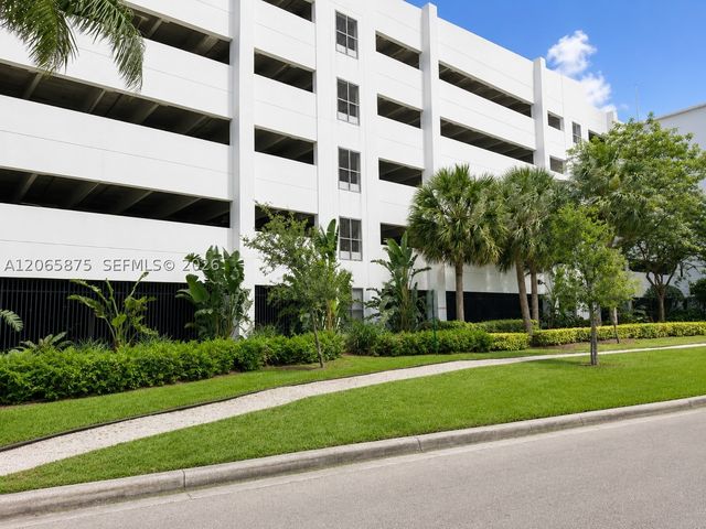 14951 Royal Oaks Ln 1501, North Miami, FL 33181