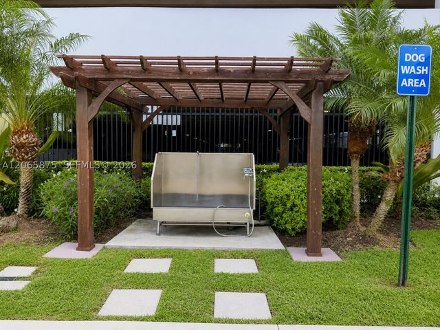 14951 Royal Oaks Ln 1501, North Miami, FL 33181