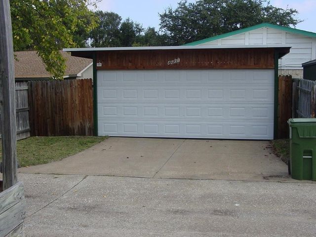 4601 Elm Ridge Lane, Garland, TX 75044