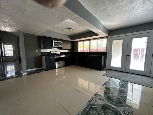 4601 Elm Ridge Lane, Garland, TX 75044