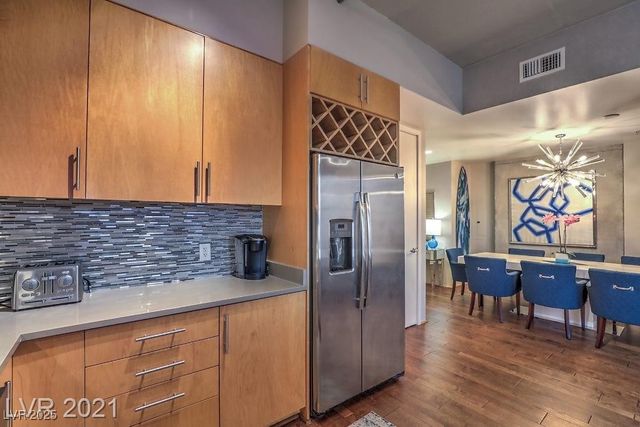 353 East Bonneville Avenue 1002, Las Vegas, NV 89101