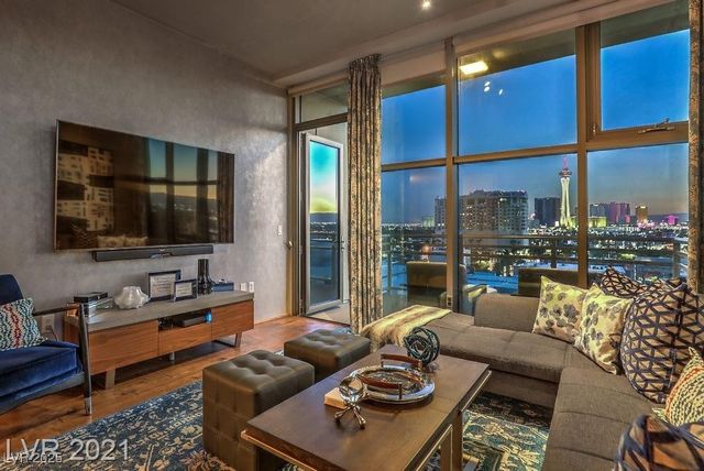 353 East Bonneville Avenue 1002, Las Vegas, NV 89101