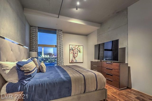 353 East Bonneville Avenue 1002, Las Vegas, NV 89101