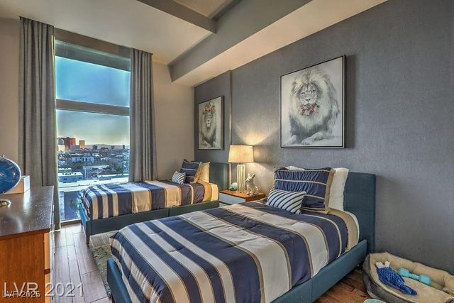 353 East Bonneville Avenue 1002, Las Vegas, NV 89101