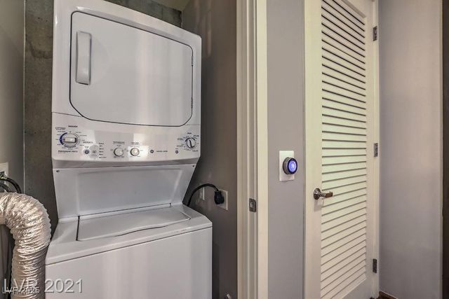 353 East Bonneville Avenue 1002, Las Vegas, NV 89101