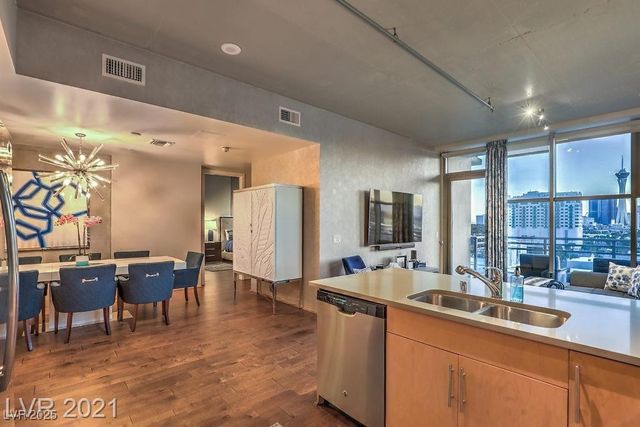 353 East Bonneville Avenue 1002, Las Vegas, NV 89101