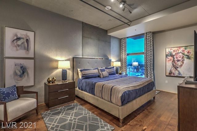 353 East Bonneville Avenue 1002, Las Vegas, NV 89101