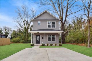 305 N Division ST, Suffolk, VA 23434
